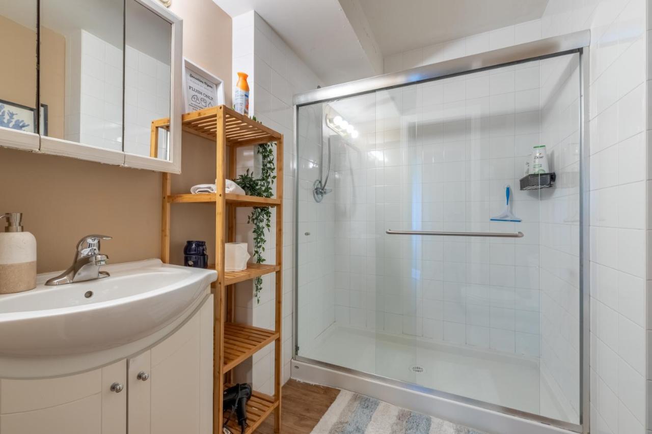 Two Bedroom With Amazing Ocean View North Vancouver Eksteriør billede