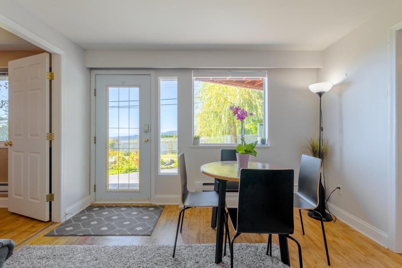 Two Bedroom With Amazing Ocean View North Vancouver Eksteriør billede